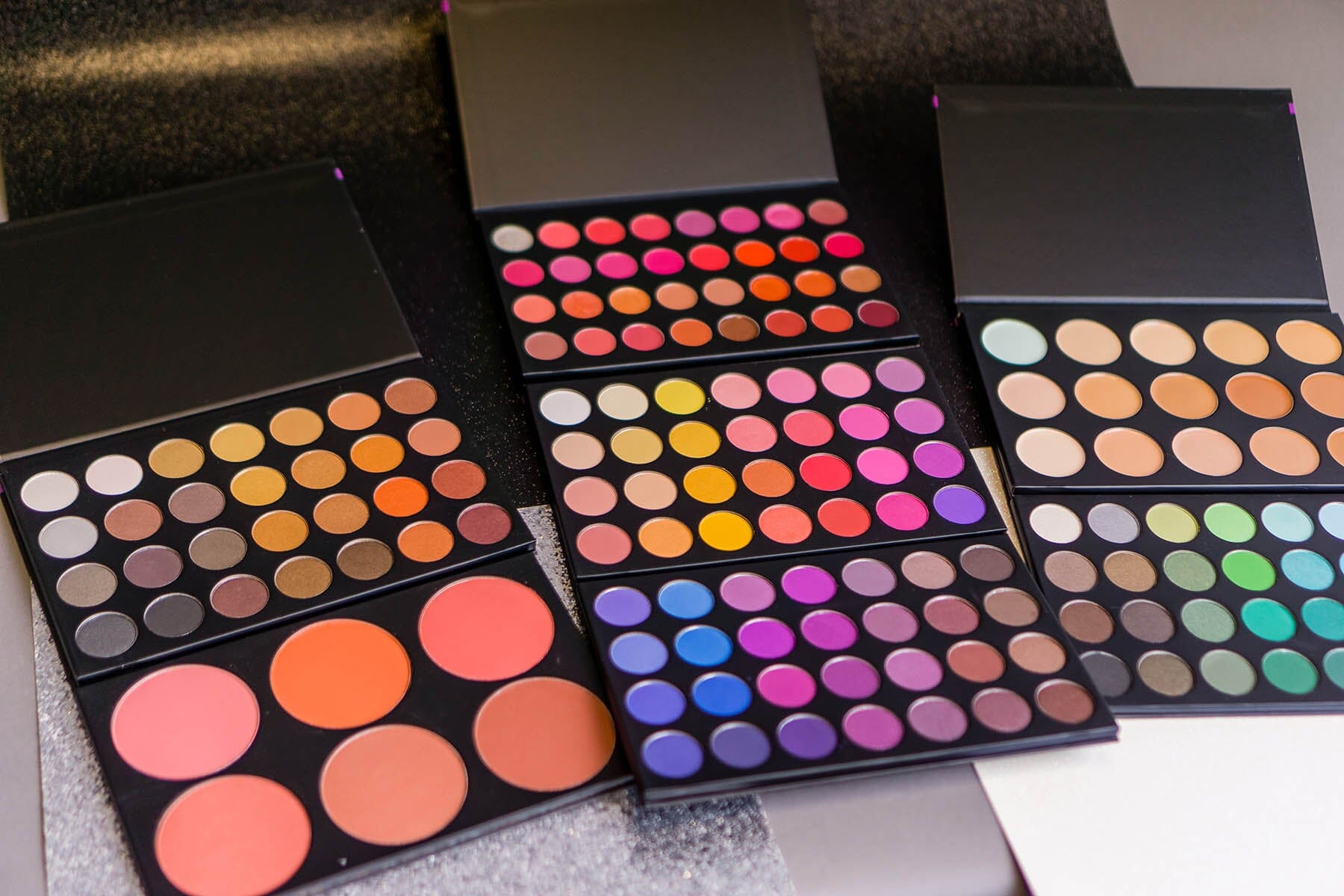 The Masterpiece 7 Layers All In offers One Makeup Set -